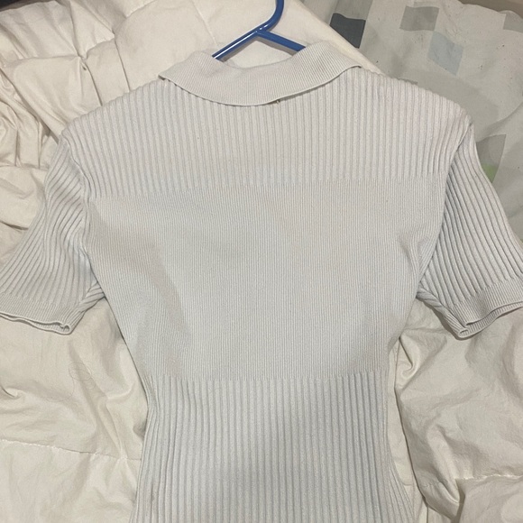 Guess Ivory Ribbed Button-Up Top - Picture 2 of 2